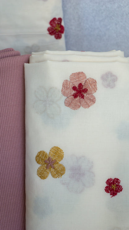 Webware Blumen - Gestickt